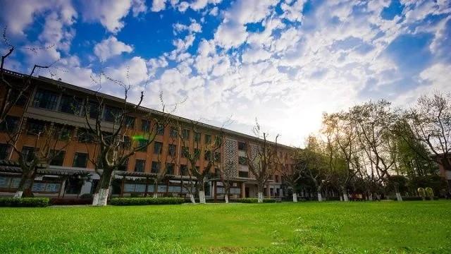 广东省的排名靠前大学，教育创新与学术研究的璀璨明珠